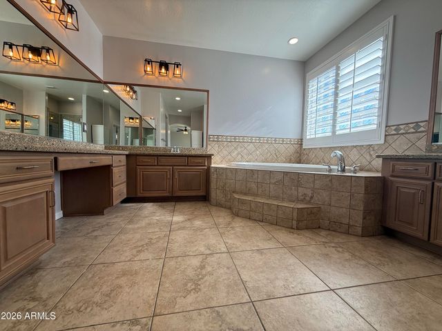 4287 S KIMBERLEE Drive, Chandler, AZ 85249