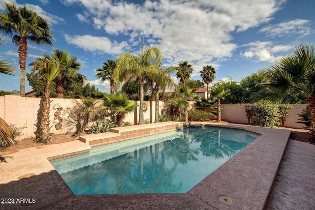 1805 S Morrison Lane, Gilbert, AZ 85295