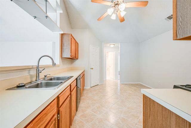 2822 White Oak Drive, Grand Prairie, TX 75052