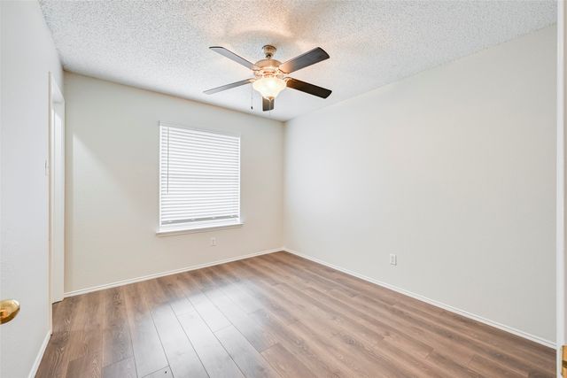 2822 White Oak Drive, Grand Prairie, TX 75052