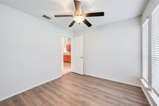 2822 White Oak Drive, Grand Prairie, TX 75052
