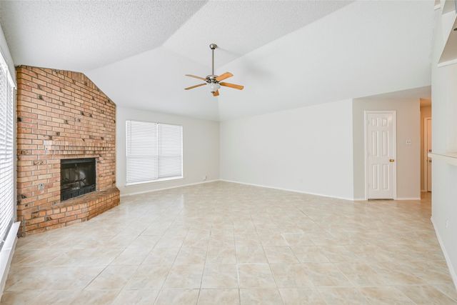 2822 White Oak Drive, Grand Prairie, TX 75052