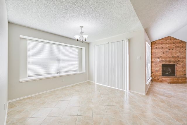 2822 White Oak Drive, Grand Prairie, TX 75052