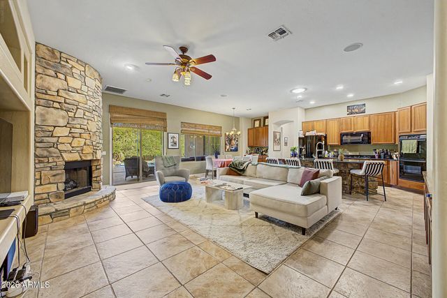 65 S PRESIDIO Drive, Gilbert, AZ 85233