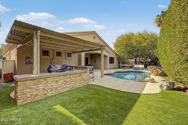 65 S PRESIDIO Drive, Gilbert, AZ 85233