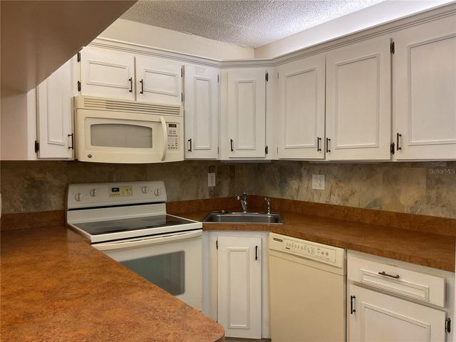2687 PINE RIDGE WAY S H1, Palm Harbor, FL 34684