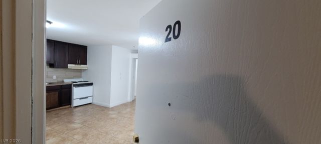 305 North 10th Street 20, Las Vegas, NV 89101