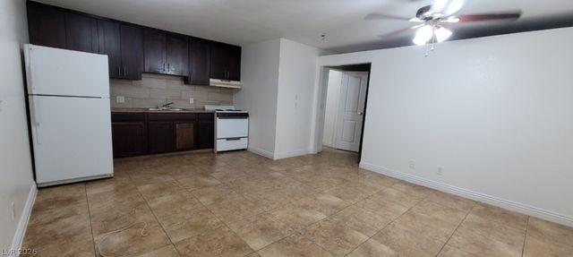 305 North 10th Street 20, Las Vegas, NV 89101