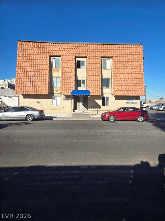 305 North 10th Street 20, Las Vegas, NV 89101