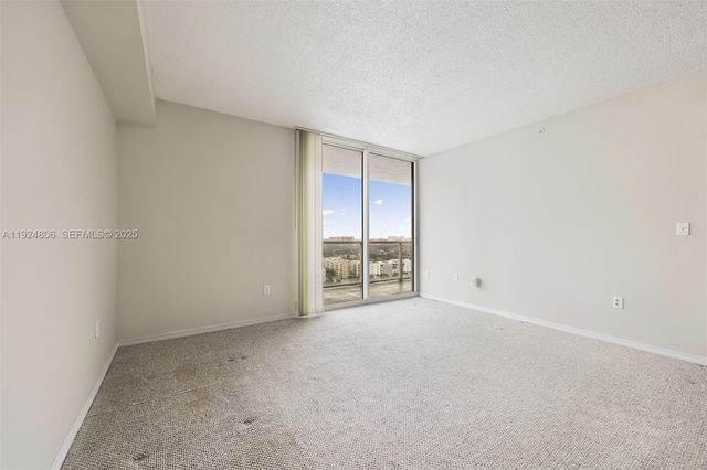 5085 NW 7th St PH12, Miami, FL 33126