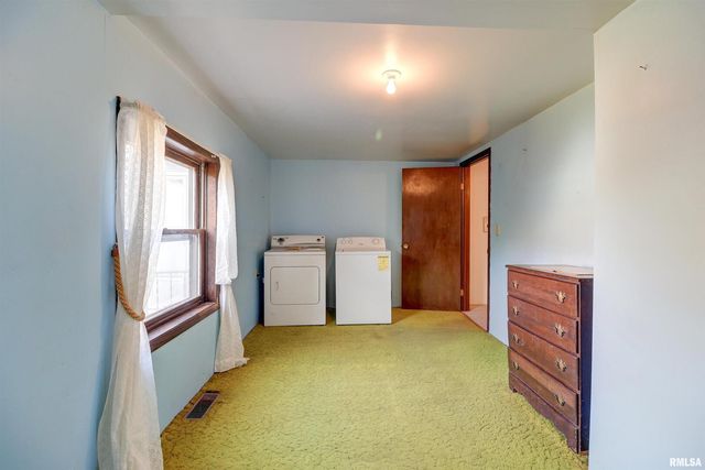 2002 GARFIELD Street, Clinton, IA 52732