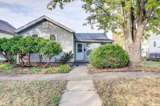 2002 GARFIELD Street, Clinton, IA 52732