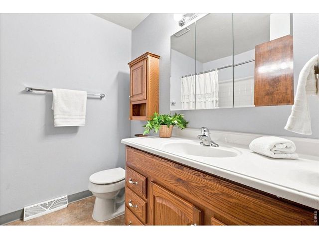 2124 Sandstone Dr, Fort Collins, CO 80524