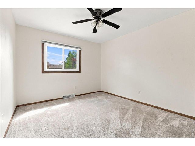 2124 Sandstone Dr, Fort Collins, CO 80524