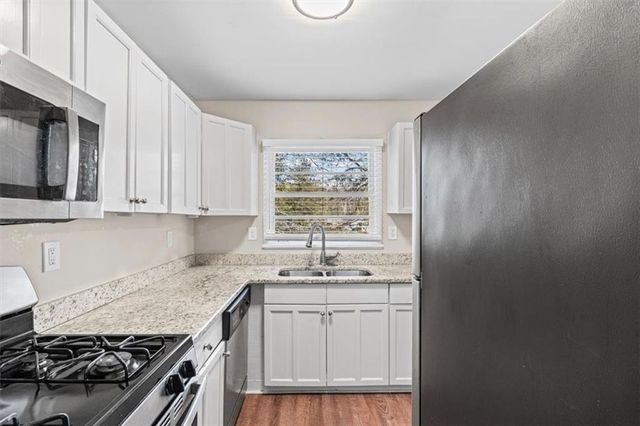 362 Ard Place NW, Atlanta, GA 30331