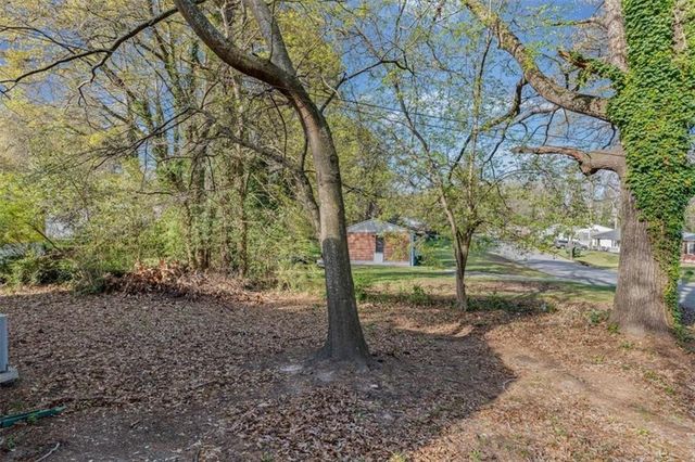 362 Ard Place NW, Atlanta, GA 30331