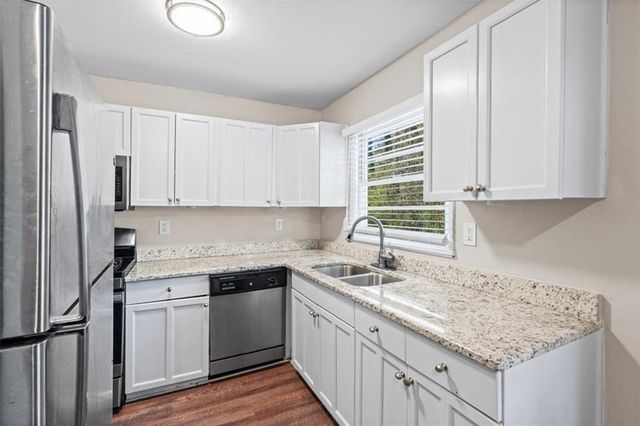 362 Ard Place NW, Atlanta, GA 30331