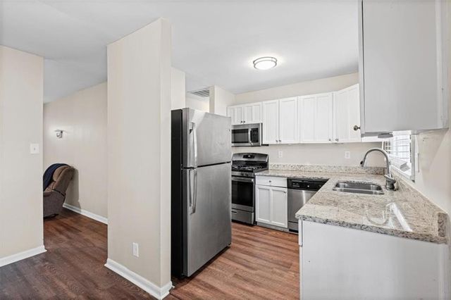 362 Ard Place NW, Atlanta, GA 30331