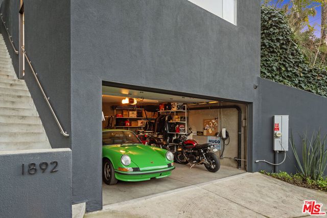 1892 Lucile Avenue, Los Angeles, CA 90026