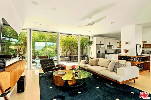 1892 Lucile Avenue, Los Angeles, CA 90026