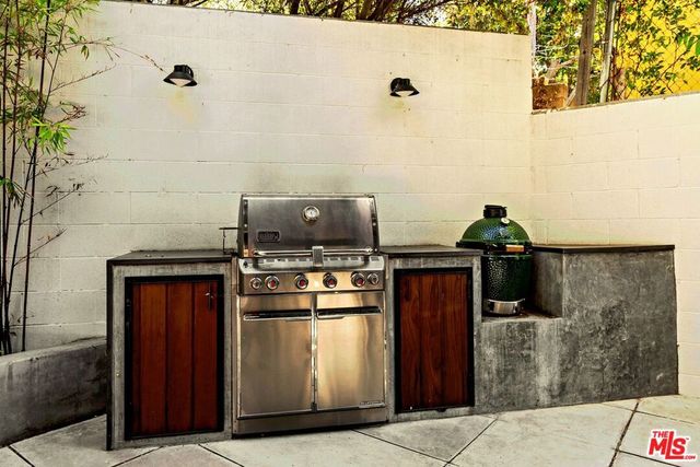 1892 Lucile Avenue, Los Angeles, CA 90026