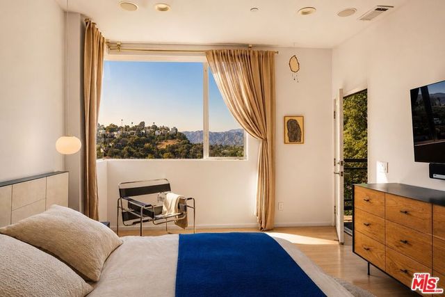 1892 Lucile Avenue, Los Angeles, CA 90026