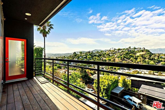 1892 Lucile Avenue, Los Angeles, CA 90026
