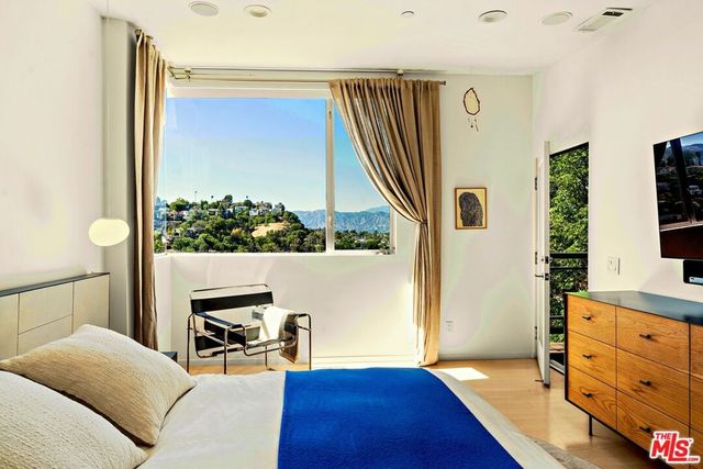 1892 Lucile Avenue, Los Angeles, CA 90026