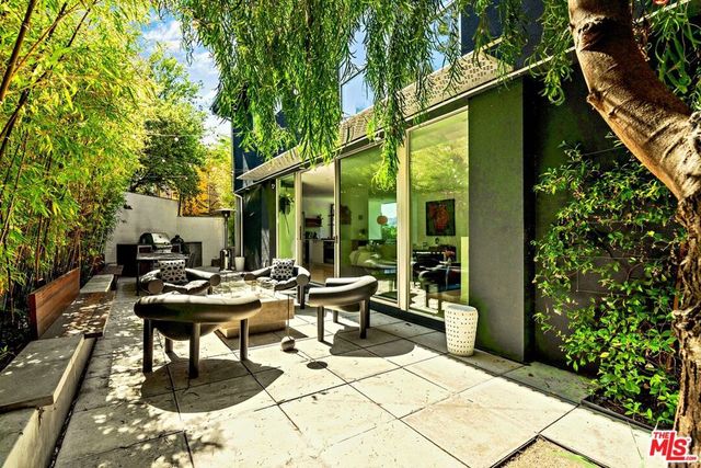1892 Lucile Avenue, Los Angeles, CA 90026