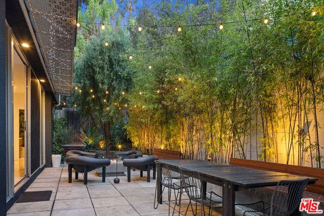 1892 Lucile Avenue, Los Angeles, CA 90026