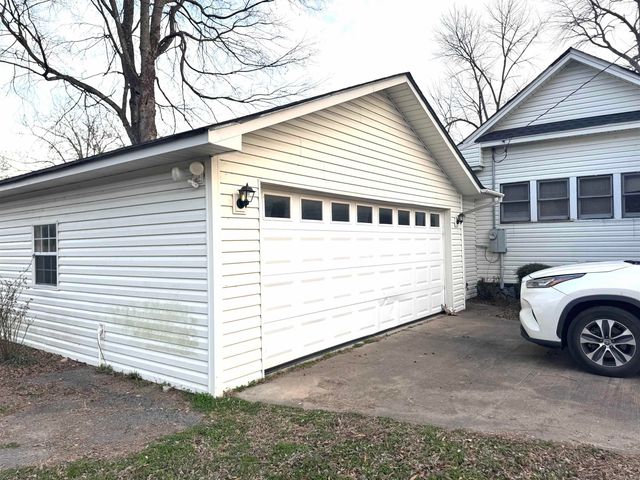 412 W Pike Street, Des Arc, AR 72040