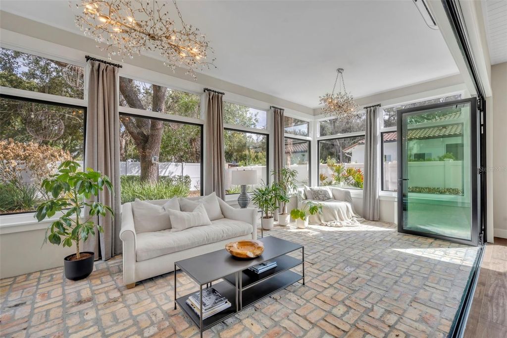 Image 11 of property listing at 2423 VIA SIENNA, Winter Park, FL 32789