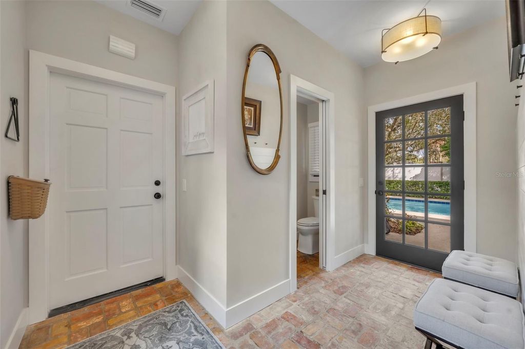 Image 18 of property listing at 2423 VIA SIENNA, Winter Park, FL 32789