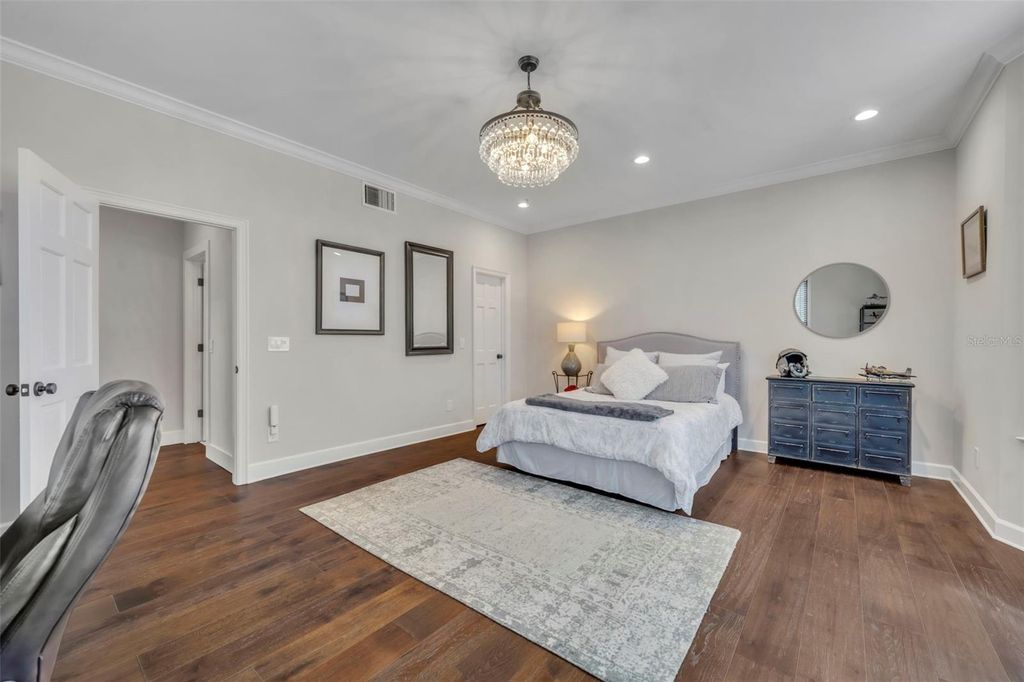 Image 24 of property listing at 2423 VIA SIENNA, Winter Park, FL 32789