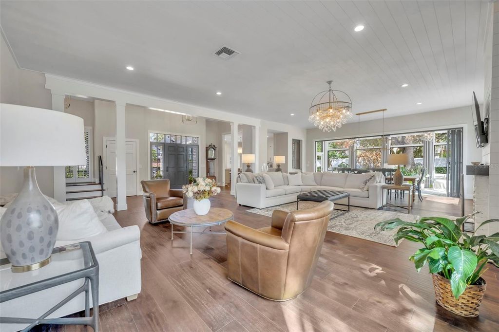 Image 7 of property listing at 2423 VIA SIENNA, Winter Park, FL 32789