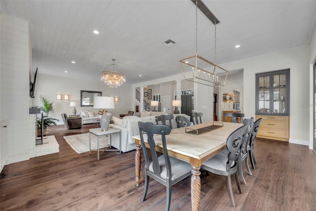 Image 9 of property listing at 2423 VIA SIENNA, Winter Park, FL 32789