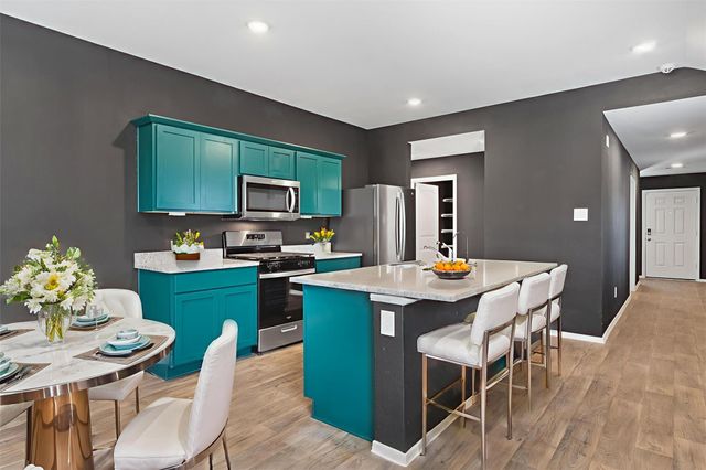 352 Sickle LOOP, Uhland, TX 78640