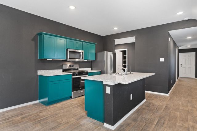 352 Sickle LOOP, Uhland, TX 78640