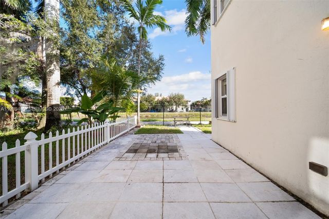 3641 NE 4th St, Homestead, FL 33033