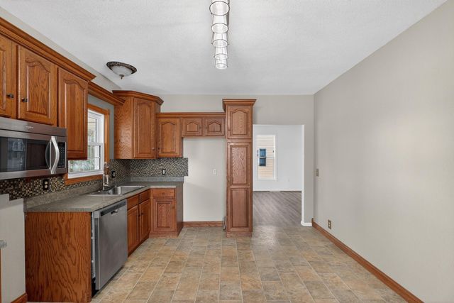 704 6th Street, Traer, IA 50675