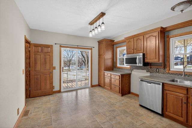 704 6th Street, Traer, IA 50675