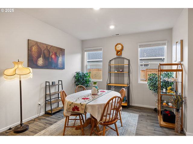 1633 ZOE Ave, Eugene, OR 97404