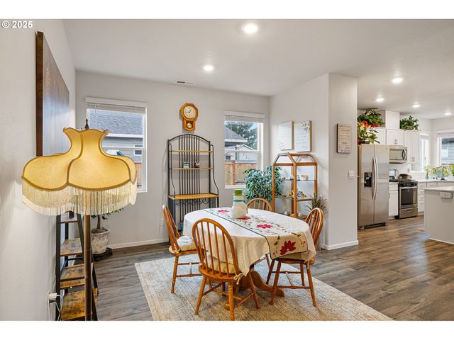 1633 ZOE Ave, Eugene, OR 97404