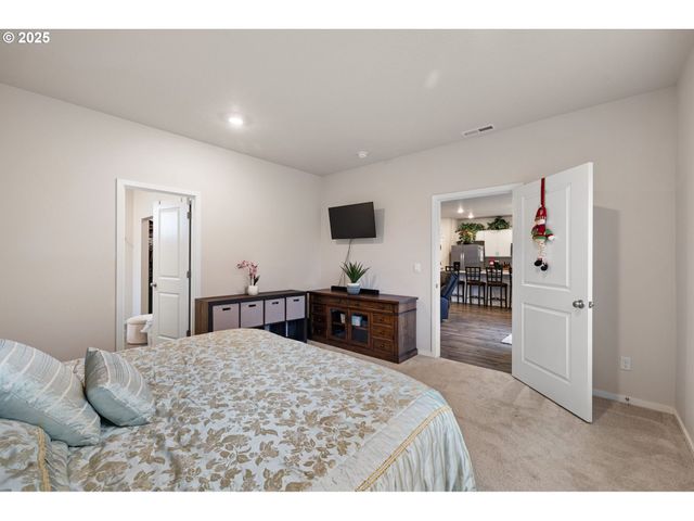 1633 ZOE Ave, Eugene, OR 97404