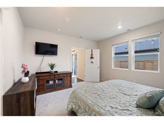 1633 ZOE Ave, Eugene, OR 97404