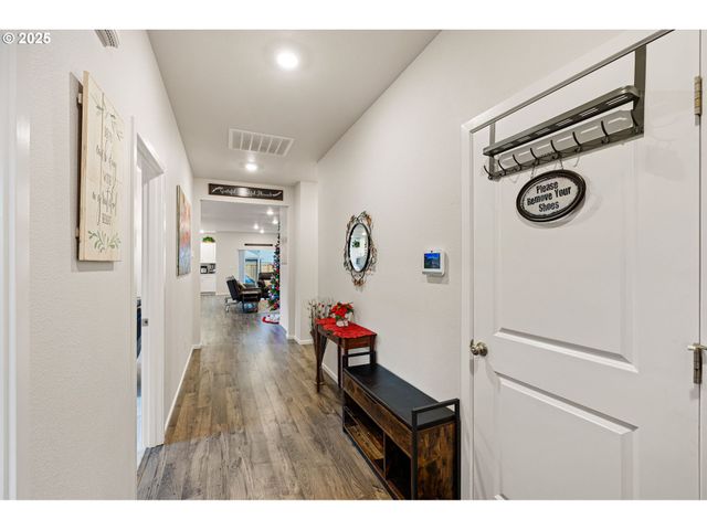 1633 ZOE Ave, Eugene, OR 97404