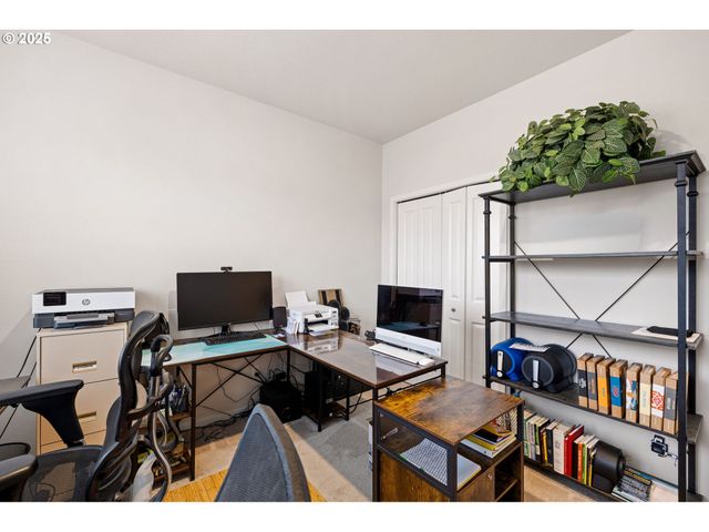 1633 ZOE Ave, Eugene, OR 97404