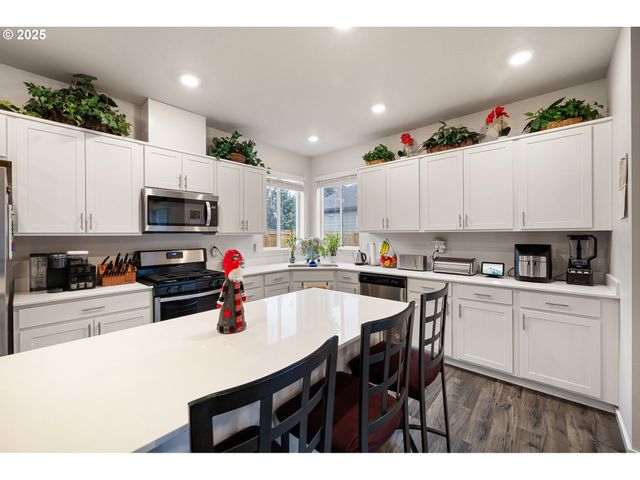 1633 ZOE Ave, Eugene, OR 97404