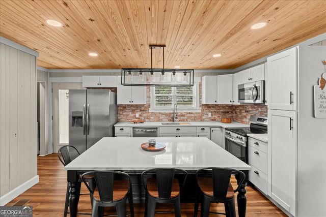 208 Bartlett Avenue, Roanoke, AL 36274