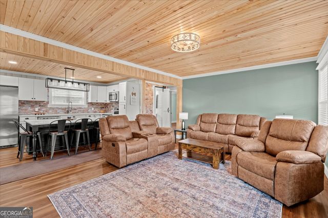 208 Bartlett Avenue, Roanoke, AL 36274